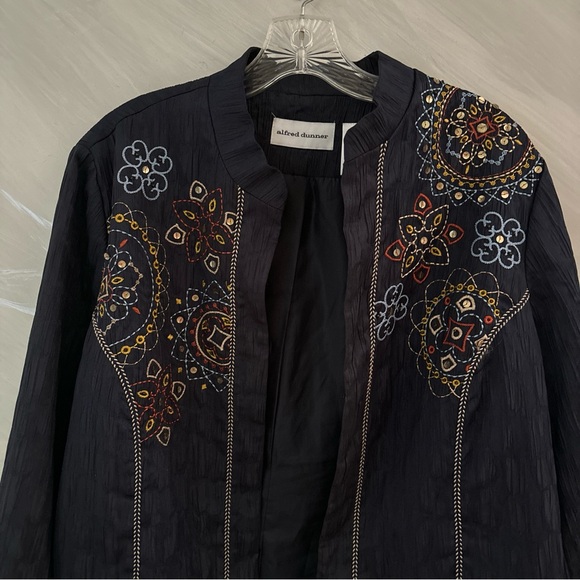 Alfred Dunner 16  Navy Crinkle Open Front Jacket w/ Embroidered Floral Designs - Picture 7 of 10
